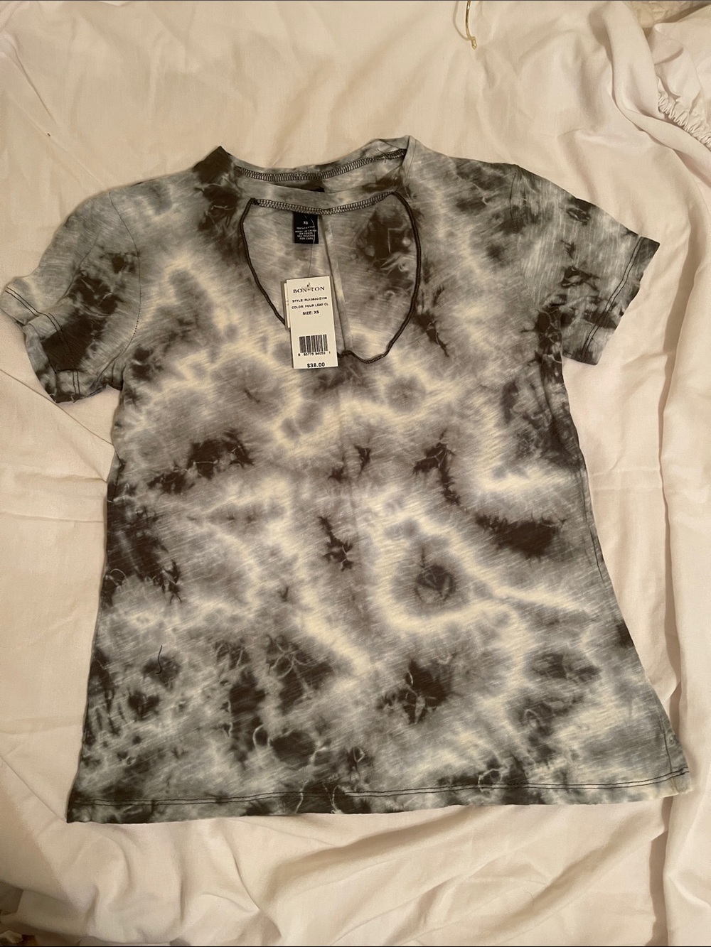 Rue 21  Women’s Black & White Tie-Dye V-Neck Tee in XS NWT